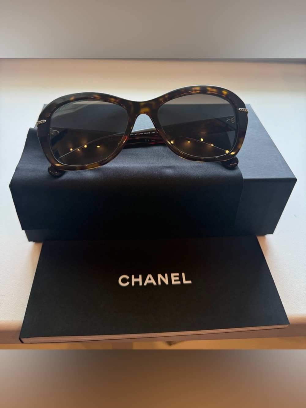 CHANEL Tortoiseshell Butterfly 5510 Sunglasses with Polarized Lenses Gold Logo